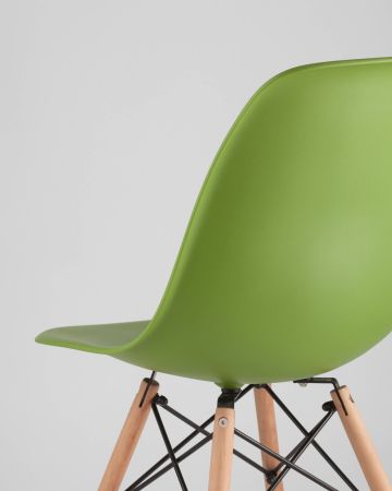 Стул Eames DSW зеленый