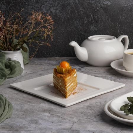 Тарелка 21*21 см h1 см квадратная смещенное дно Asymmetry белая фарфор P.L. Proff Cuisine [6]