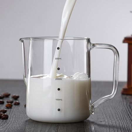 Питчер молочник 400 мл Coffee Art d 8 см h10 см стекло с мерн. риск. P.L.- Barbossa