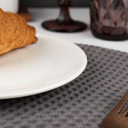 Тарелка d 17,7 см белая фарфор P.L. Proff Cuisine [12]