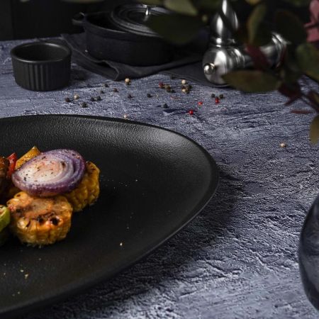 Блюдо овальное 33*25 см h2,7 см Smooth Black Raw Stellar P.L. Proff Cuisine [1]