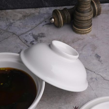 Бульонница мисосупница 450 мл d 15,3 см h10,5 см с крышкой белая фарфор P.L. Proff Cuisine [3]