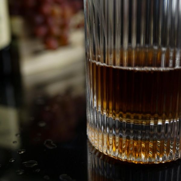 Графин 0,8 л штоф с крышкой Time h26,5 см d 9,7 см стекло P.L. - BarWare [1]