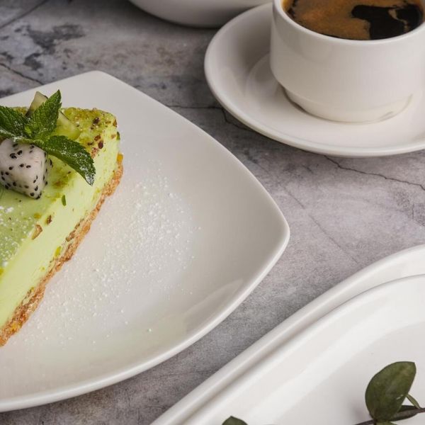 Тарелка 20*20 см h1,5 см квадратная с кругл. краем белая фарфор P.L. Proff Cuisine [6]