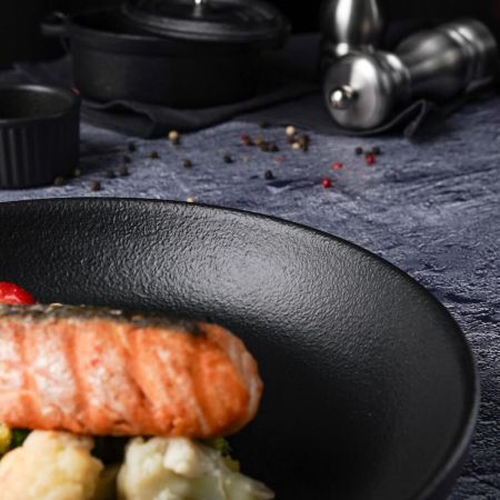 Салатник 900 мл d 23,5 см h4,5 см Smooth Black Raw Stellar P.L. Proff Cuisine [1]