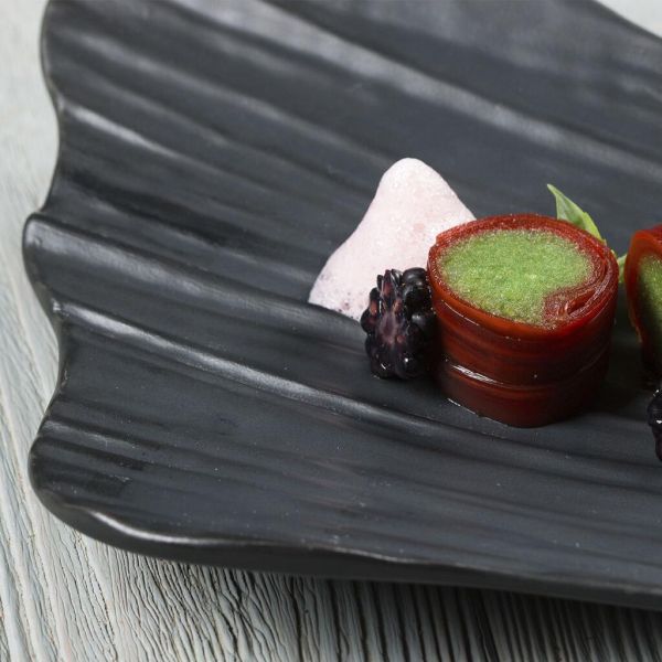 Блюдо для подачи 26*19 см Matsuyama Black фарфор P.L. Proff Cuisine [1]