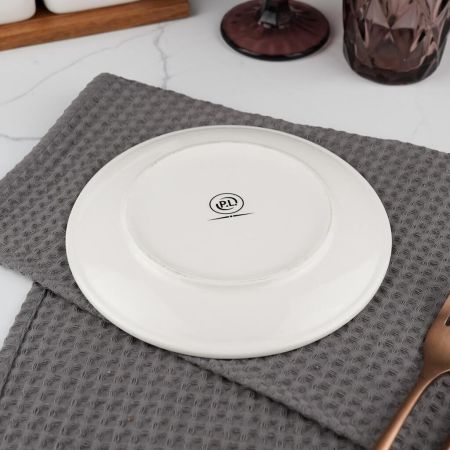 Тарелка d 17,7 см белая фарфор P.L. Proff Cuisine [12]